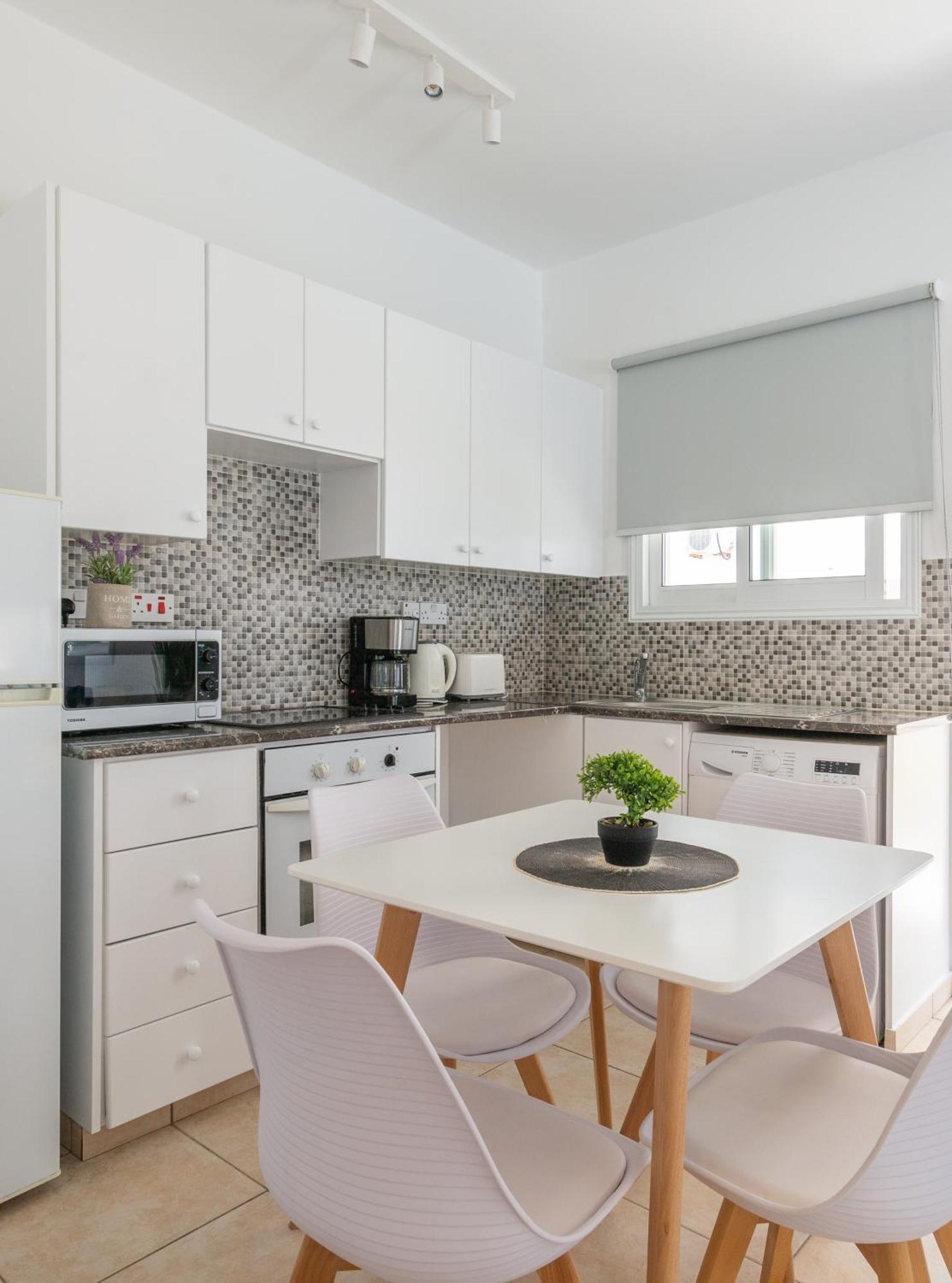 Beautiful One Bed Apartment In Paphos Exterior foto