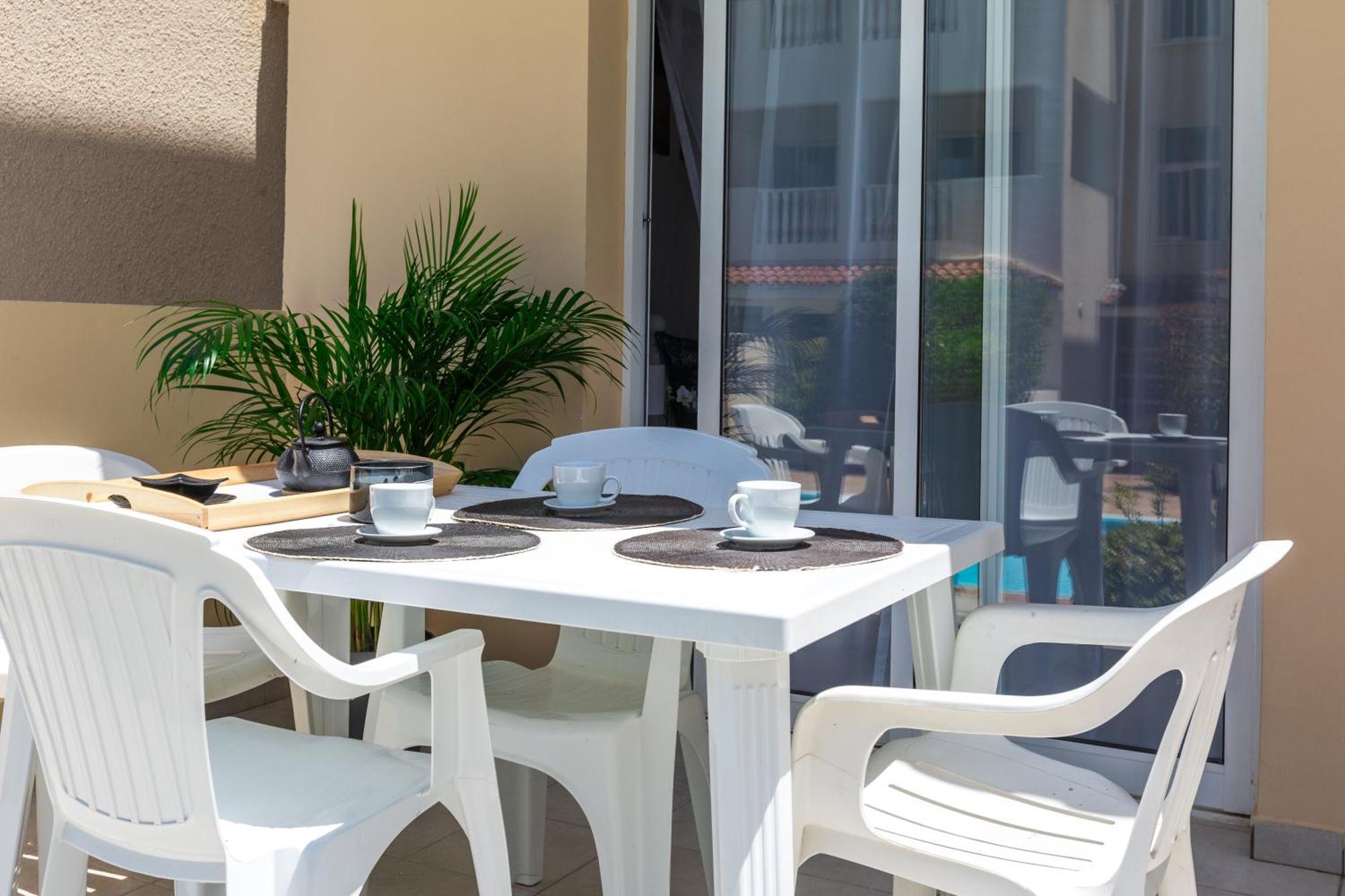 Beautiful One Bed Apartment In Paphos Exterior foto