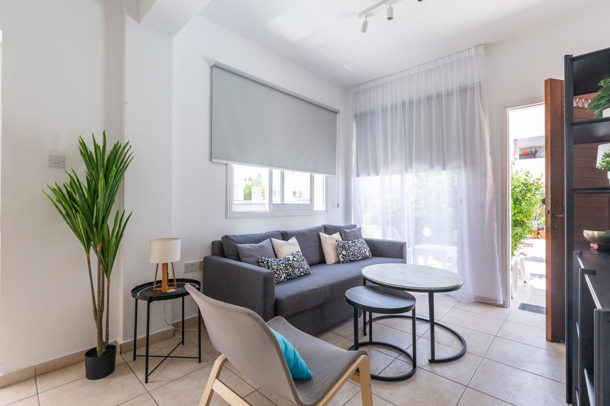 Beautiful One Bed Apartment In Paphos Exterior foto