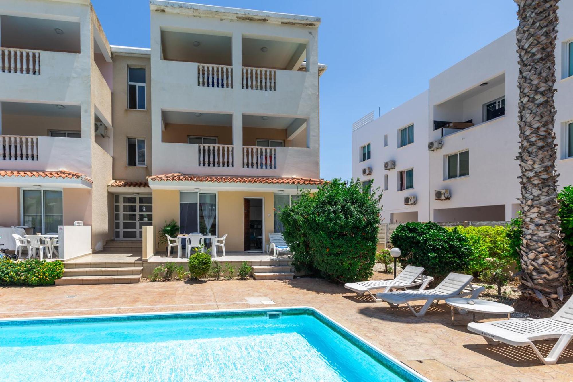 Beautiful One Bed Apartment In Paphos Exterior foto